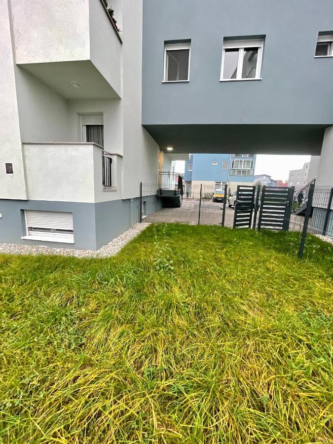 Mv92 Apartment Zagreb Eksteriør bilde